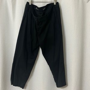 Black Ann Taylor Loft cropped size 8 curvy